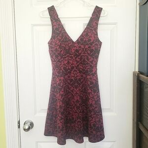 FOREVER 21 Floral Print Party Dress Burgundy and Black Size Small